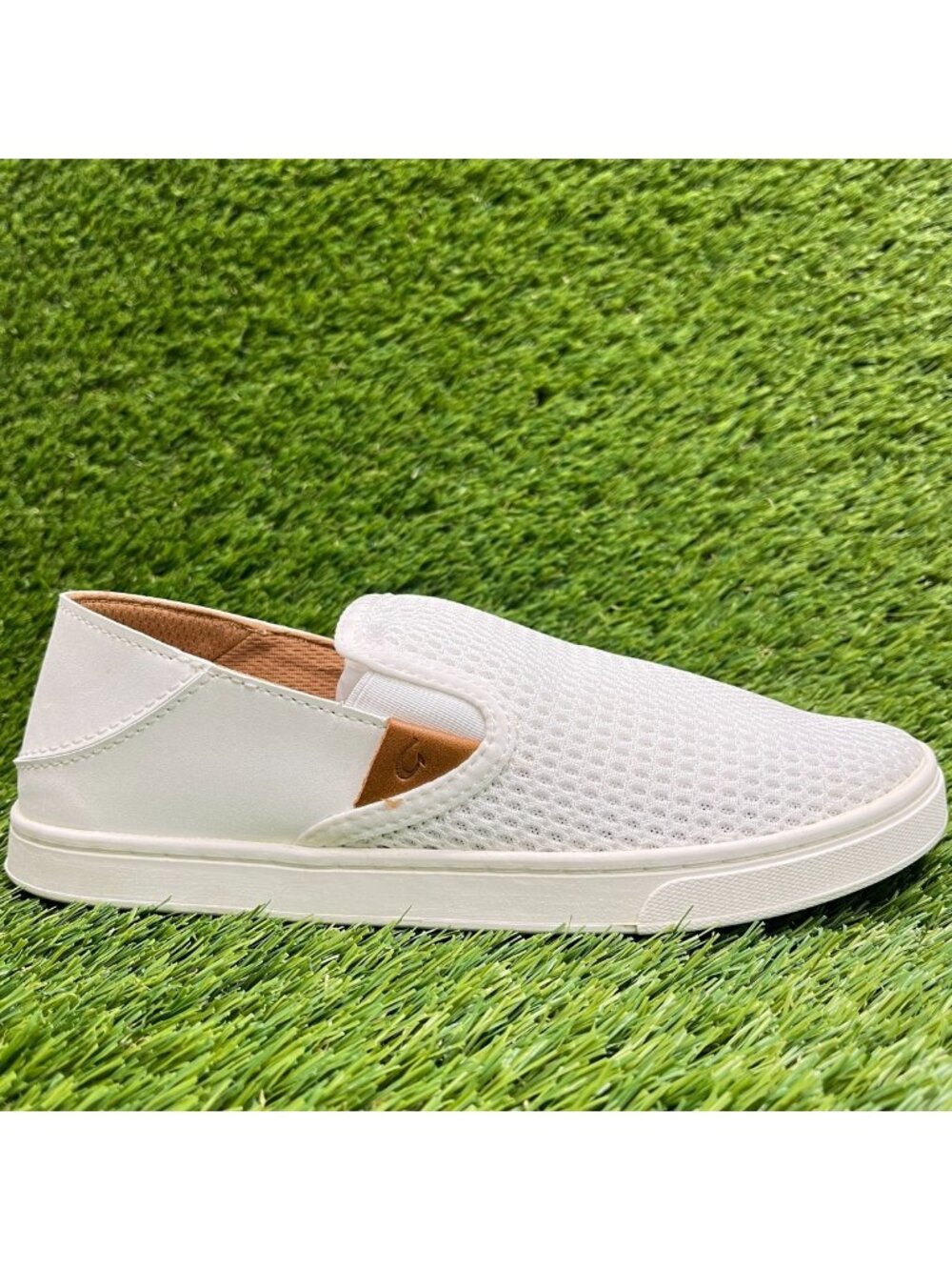 OluKai Pehuea Womens Size 6 White Brown Casual Comfort Slip On Shoes Sneakers